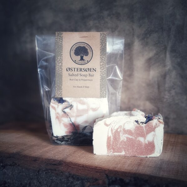 ØSTERSØEN – Red Clay & Peppermint Salt Soap